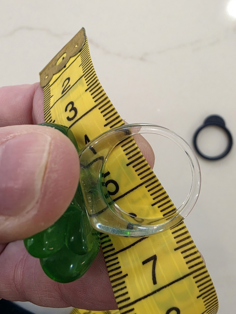 Green Plastic ring Modern - Picture 5 of 6